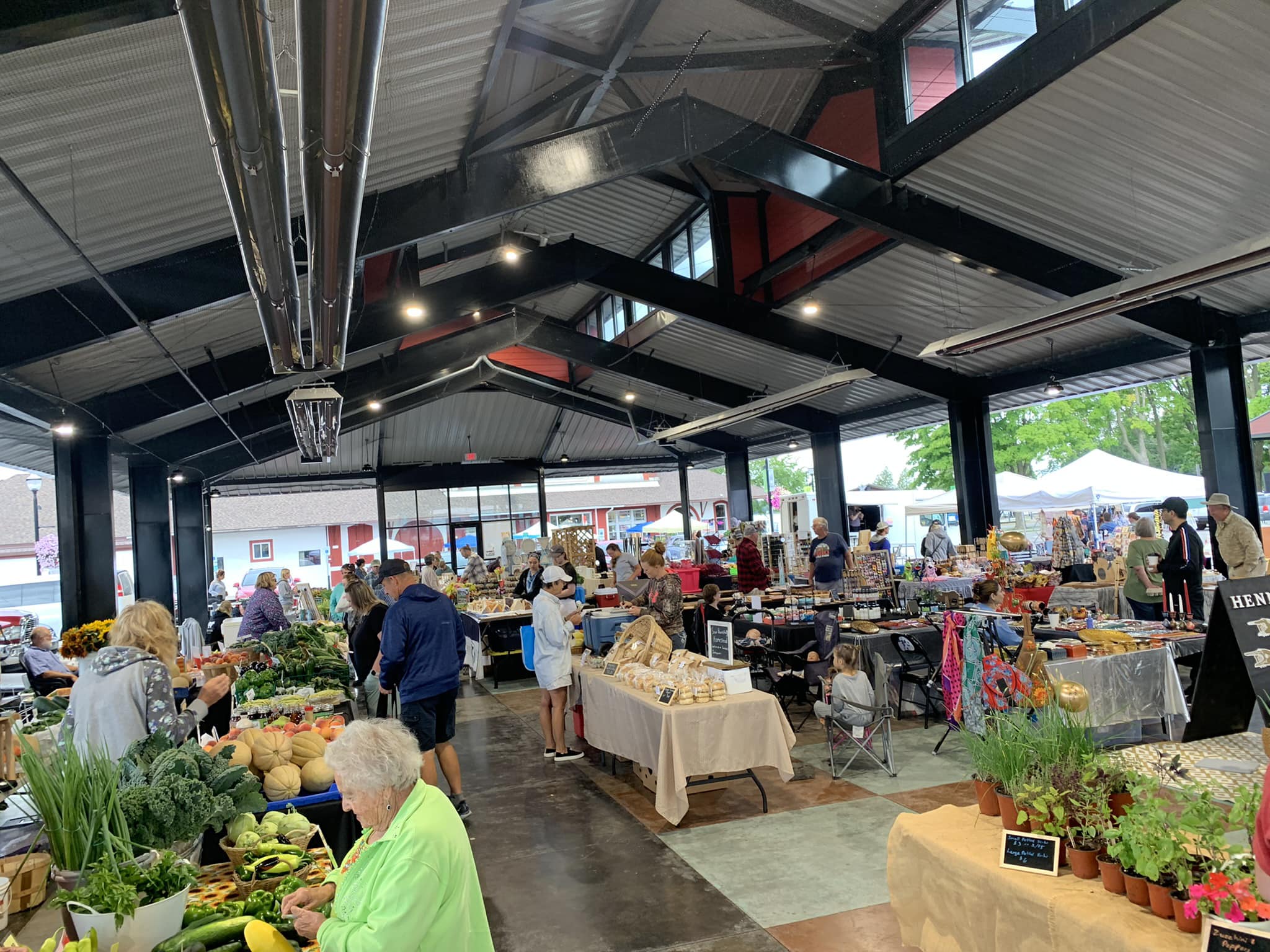 cadillac-farmers-market-2